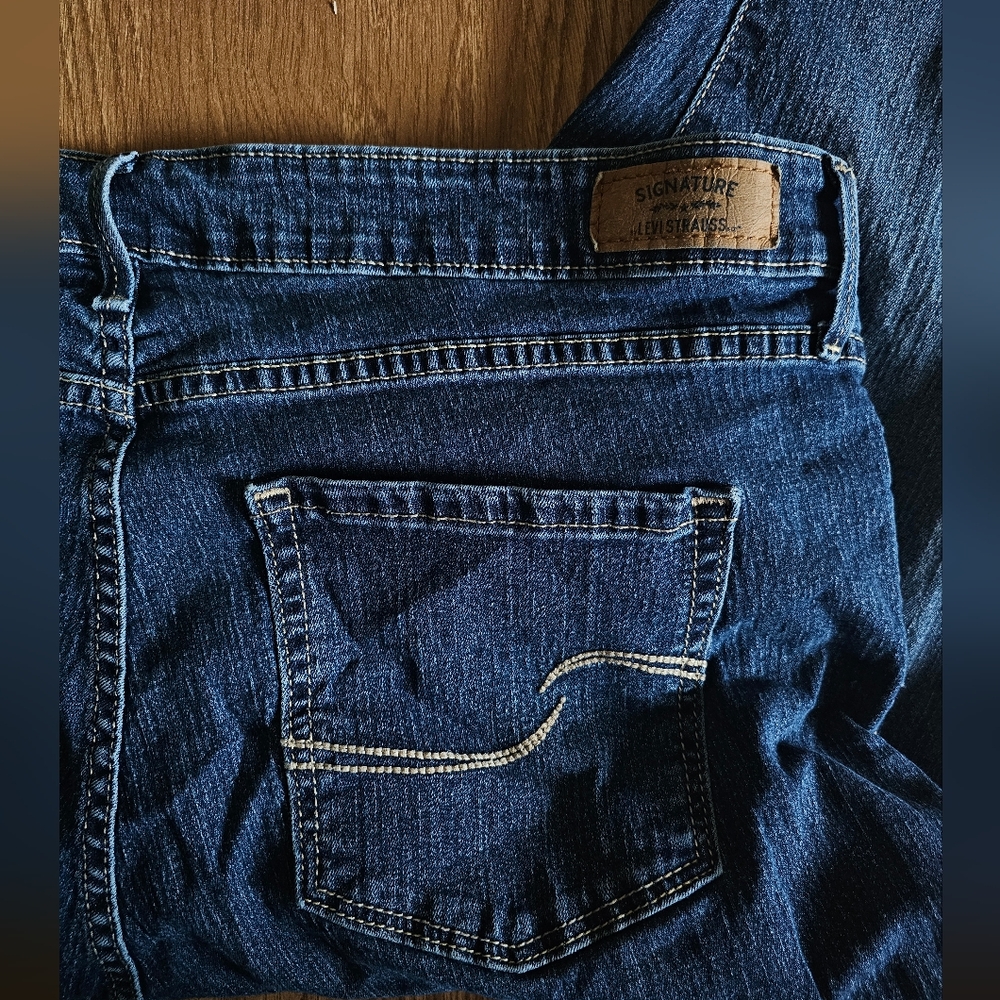 Signiture Levi's Blue Straight Leg Jeans Classic Denim - Picture 4 of 6